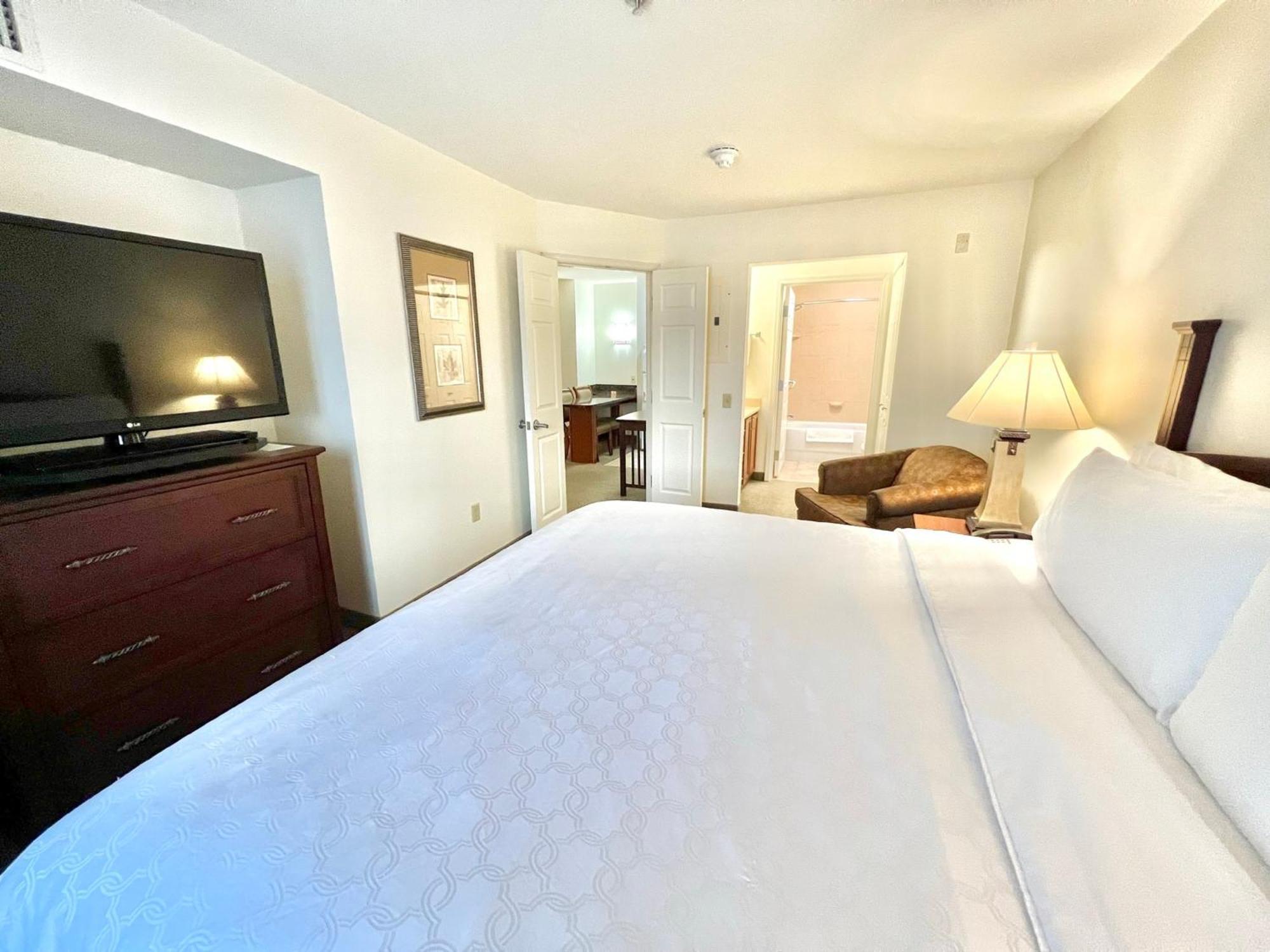 Staybridge Suites Detroit-Novi By Ihg Экстерьер фото